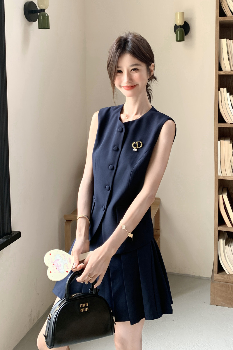 学院风藏青色无袖马甲半身裙套装女2025年夏季新款韩系减龄两件套,女装套装/套裙,2C166