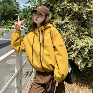 设计感连帽冲锋衣短外套女2025秋季宽松显瘦百搭休闲工装夹克上衣图片