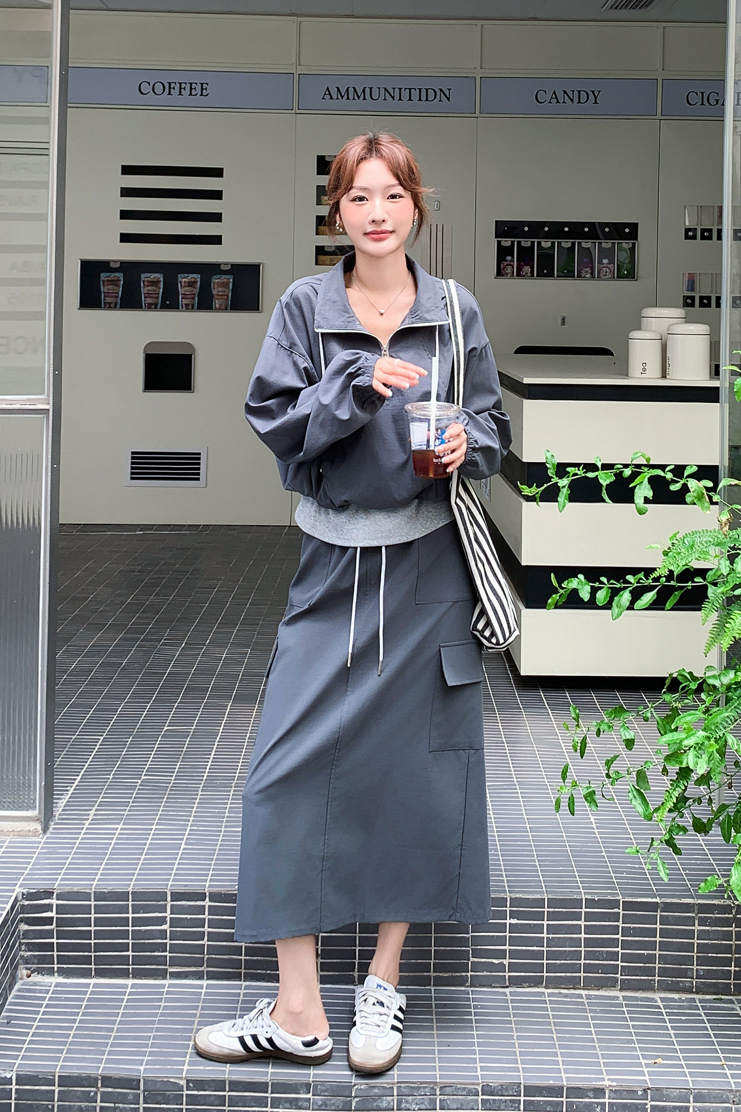 假两件上衣半身裙两件套女秋季时尚穿搭一整套工装冲锋衣套装裙,女装套装/套裙,2D043