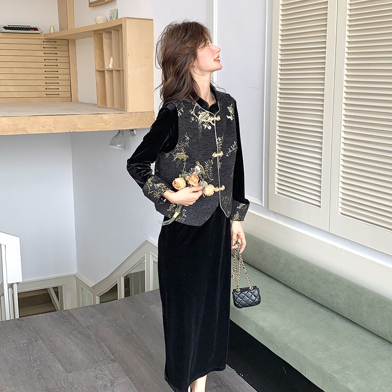 黑色新中式风套装裙女2025春季新款刺绣马甲丝绒连衣裙两件套潮,女装套装/套裙,2C098
