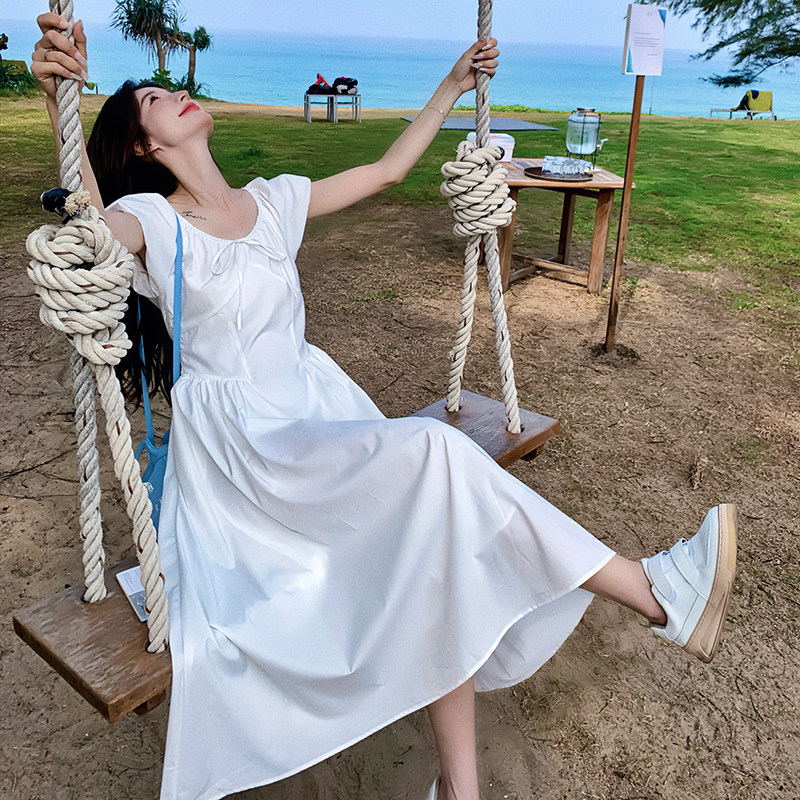 白色泡泡袖减龄连衣裙女2025春夏新款法式高腰显瘦温柔风初恋长裙,女装连衣裙,2C263