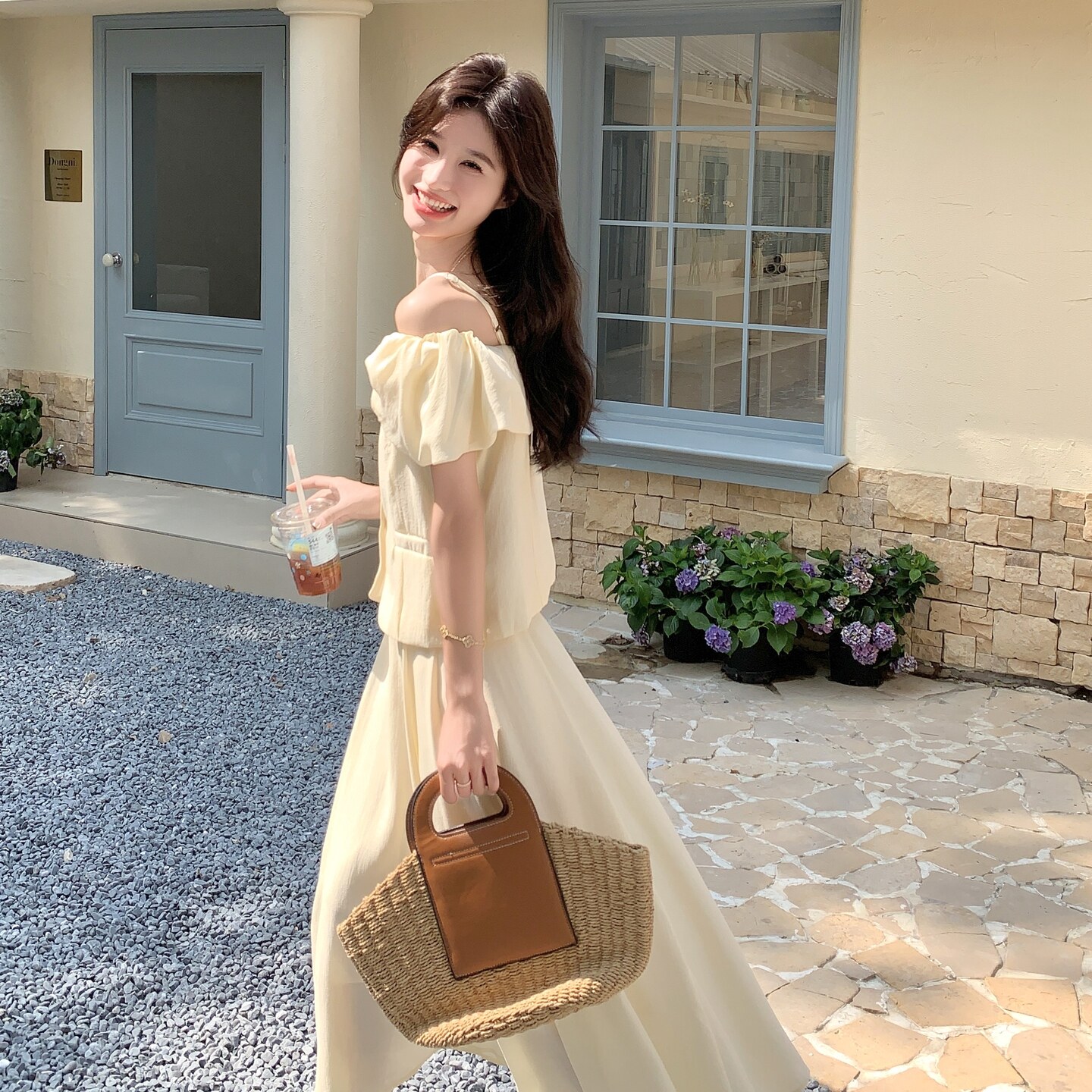 法式浪漫气质套装裙女2025夏新款绝美一字肩吊带上衣半身裙两件套图片