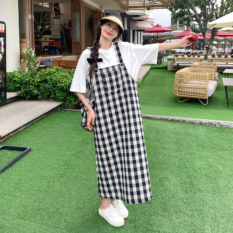 小众设计感黑白格纹背带裙女夏季新款学院风减龄休闲吊带连衣裙子图片