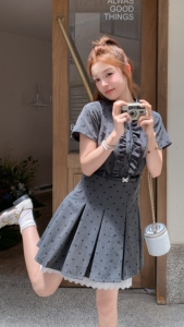 蕾丝拼接灰色波点连衣裙女夏2025新款收腰显瘦小个子衬衫裙俏皮图片