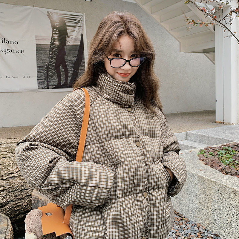 美拉德咖色短款立领面包羽绒服女冬2024新款独特超好看白鸭绒外套,女装短外套,2C280
