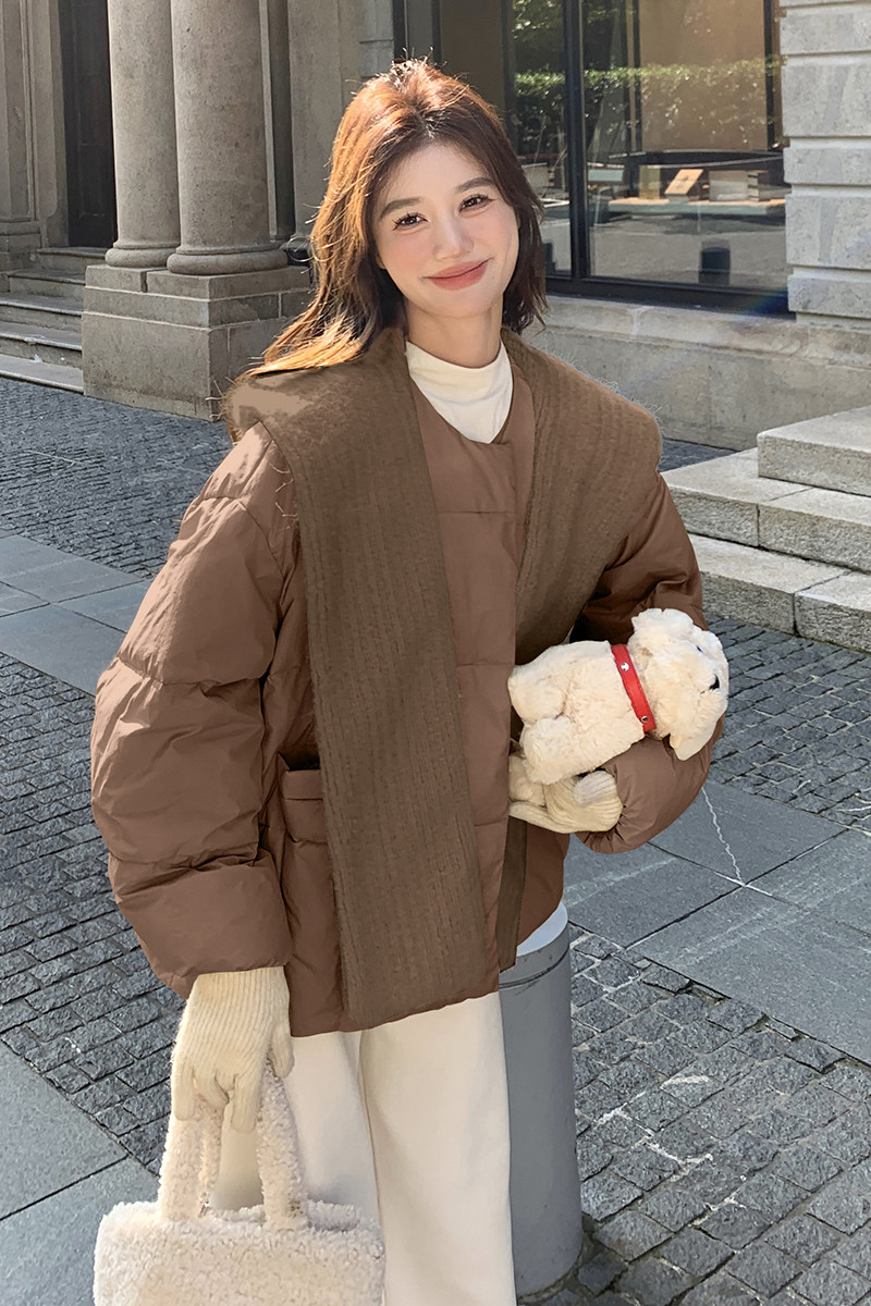 现货针织连帽披肩配浅黄色短款羽绒服5817-P275-K398,女装羽绒服,2C159