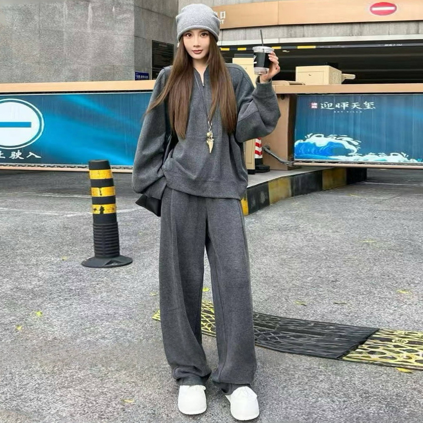 高级感时尚减龄纯色套装女秋季新款宽松显瘦圆领卫衣阔腿裤两件套,女装套装/套裙,2C310