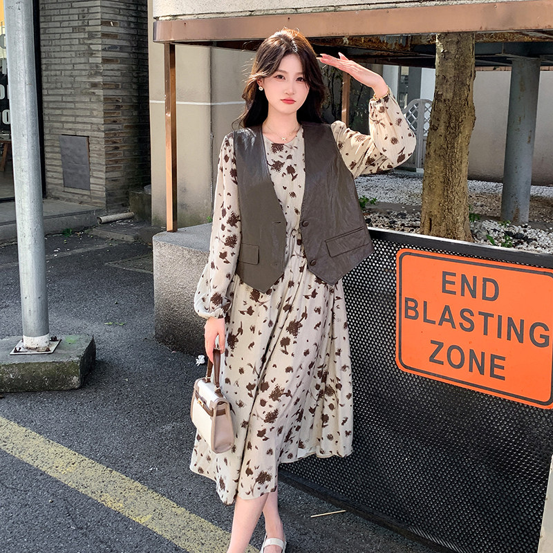 法式复古桔梗碎花连衣裙套装女2025春秋季新款显瘦洋气马甲两件套,女装套装/套裙,2C291