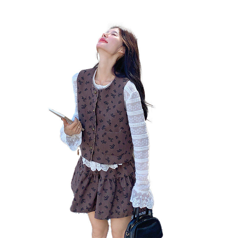 咖色复古印花小香风马甲套装裙女2025秋法式小个子减龄短裙三件套,女装套装/套裙,2C052