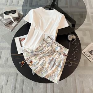 欧韩时尚洋气套装女夏季新款设计感印花马甲假两件上衣短裤两件套图片
