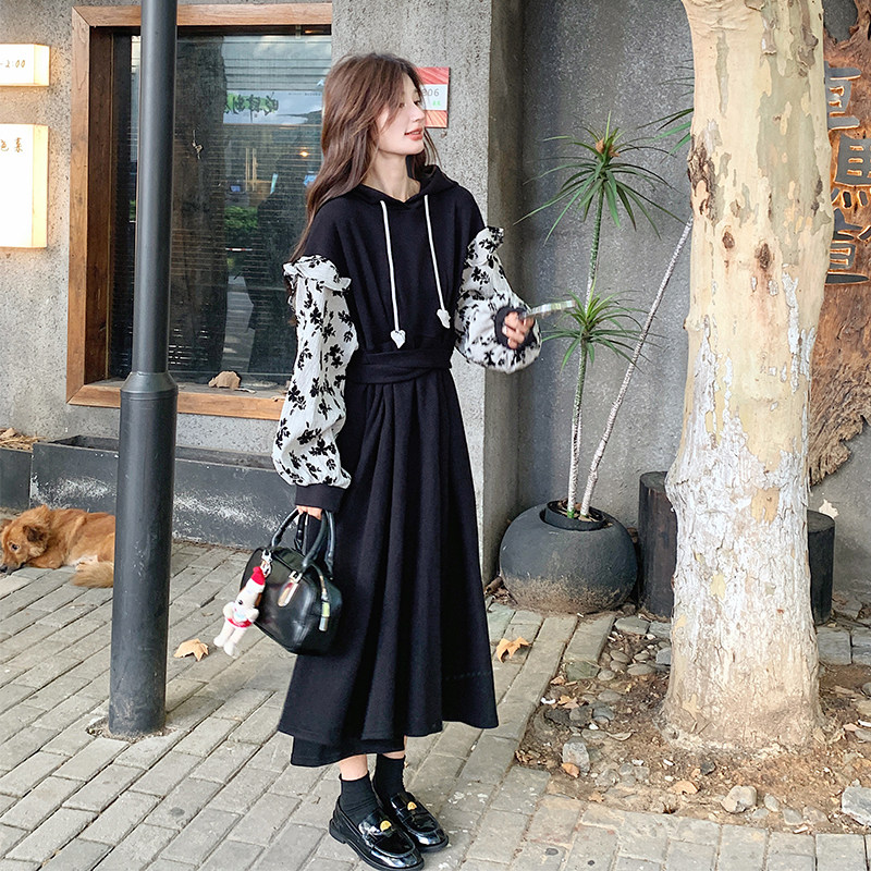 【现货】2025秋装撞色拼接连帽黑色连衣裙2C056-6817-P145控208,女装连衣裙,2C056