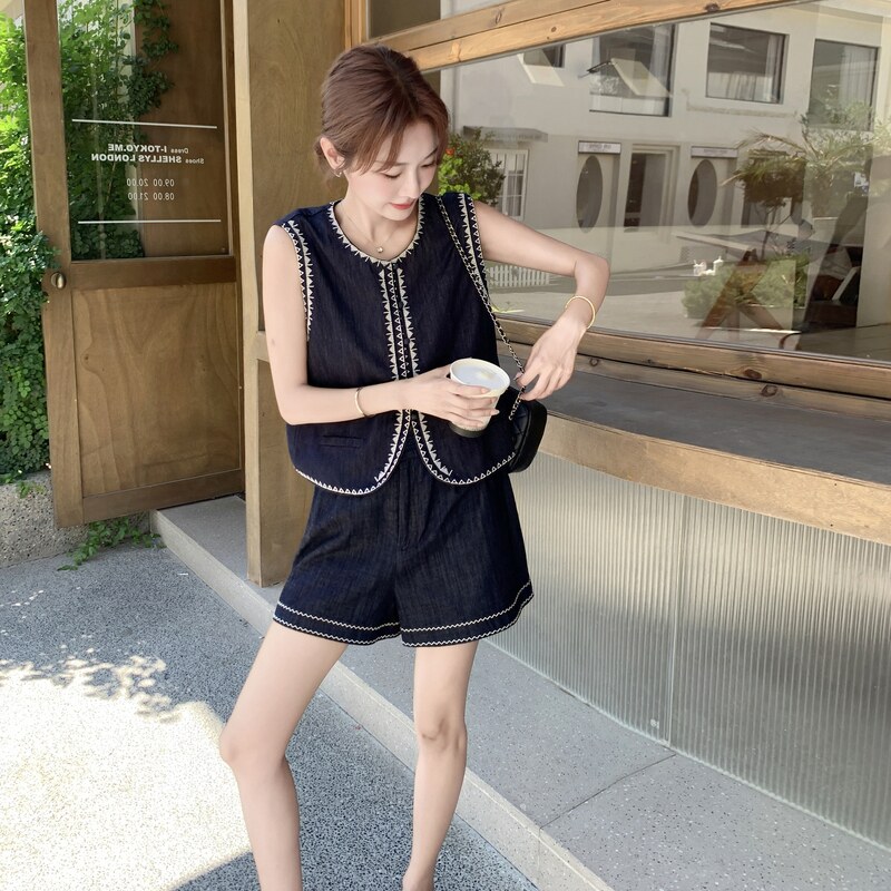 小个子穿搭休闲薄款牛仔马甲套装女夏季新款设计感宽松短裤两件套,女装套装/套裙,2C159
