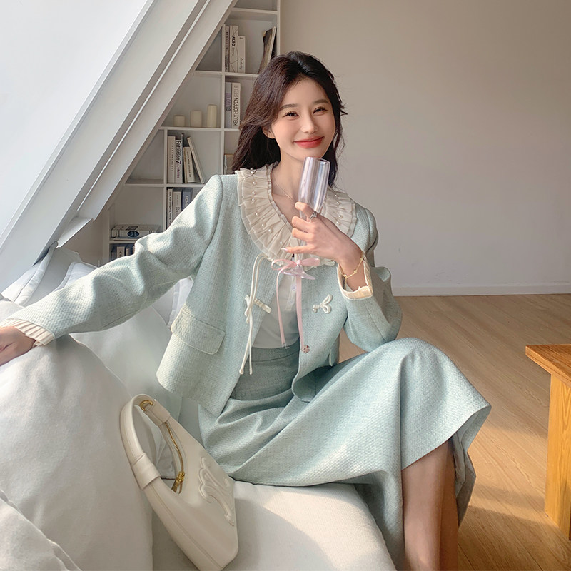 超火盐系轻熟穿搭小香风套装裙女春2025新款独特漂亮半身裙两件套图片