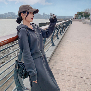 现货休闲运动套装女24秋新款美式潮牌宽松深灰色卫衣A317P155K228图片