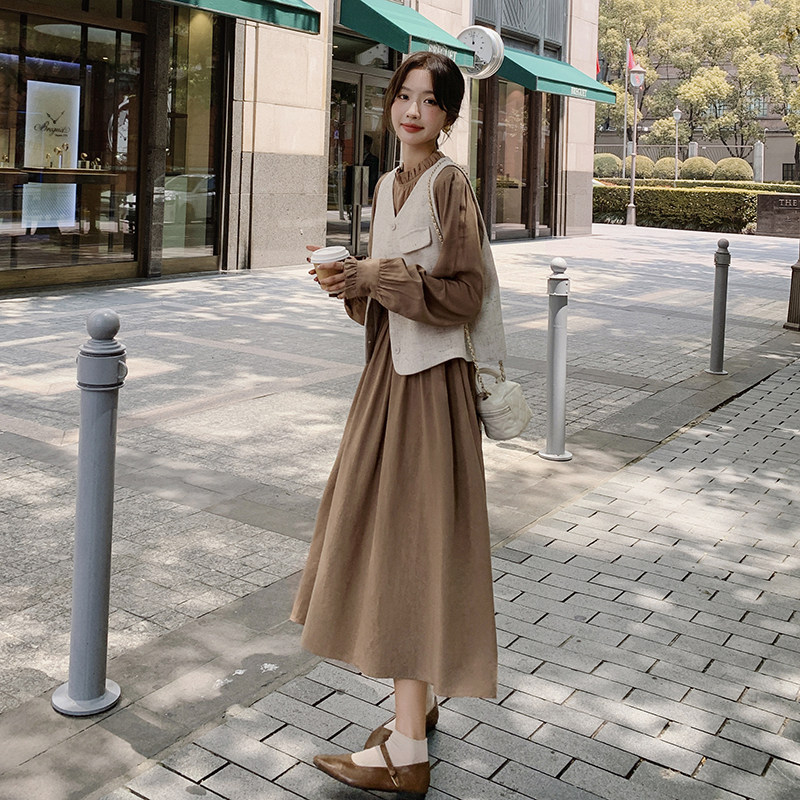 两件套连衣裙女长袖秋装复古马甲小香风2026新款高级感气质长裙子图片