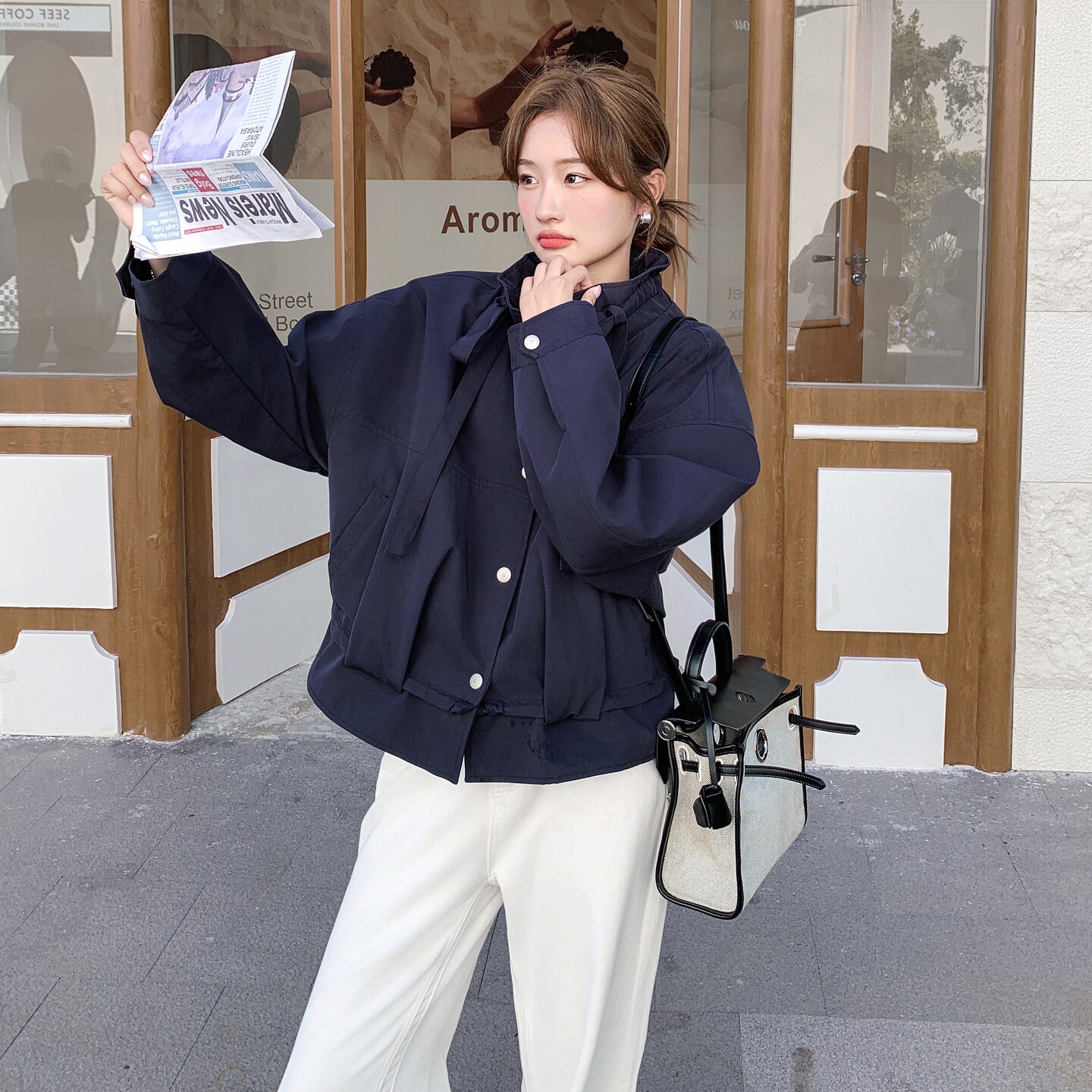 藏青色短款立领休闲外套女秋2025新款小个子宽松洋气百搭爆款上衣,女装短外套,2D008