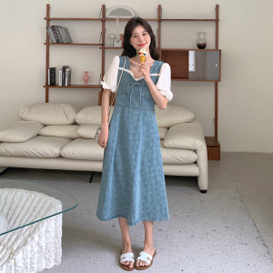 高级感气质牛仔拼接连衣裙女2025夏季新款韩版收腰显瘦别致长裙子图片