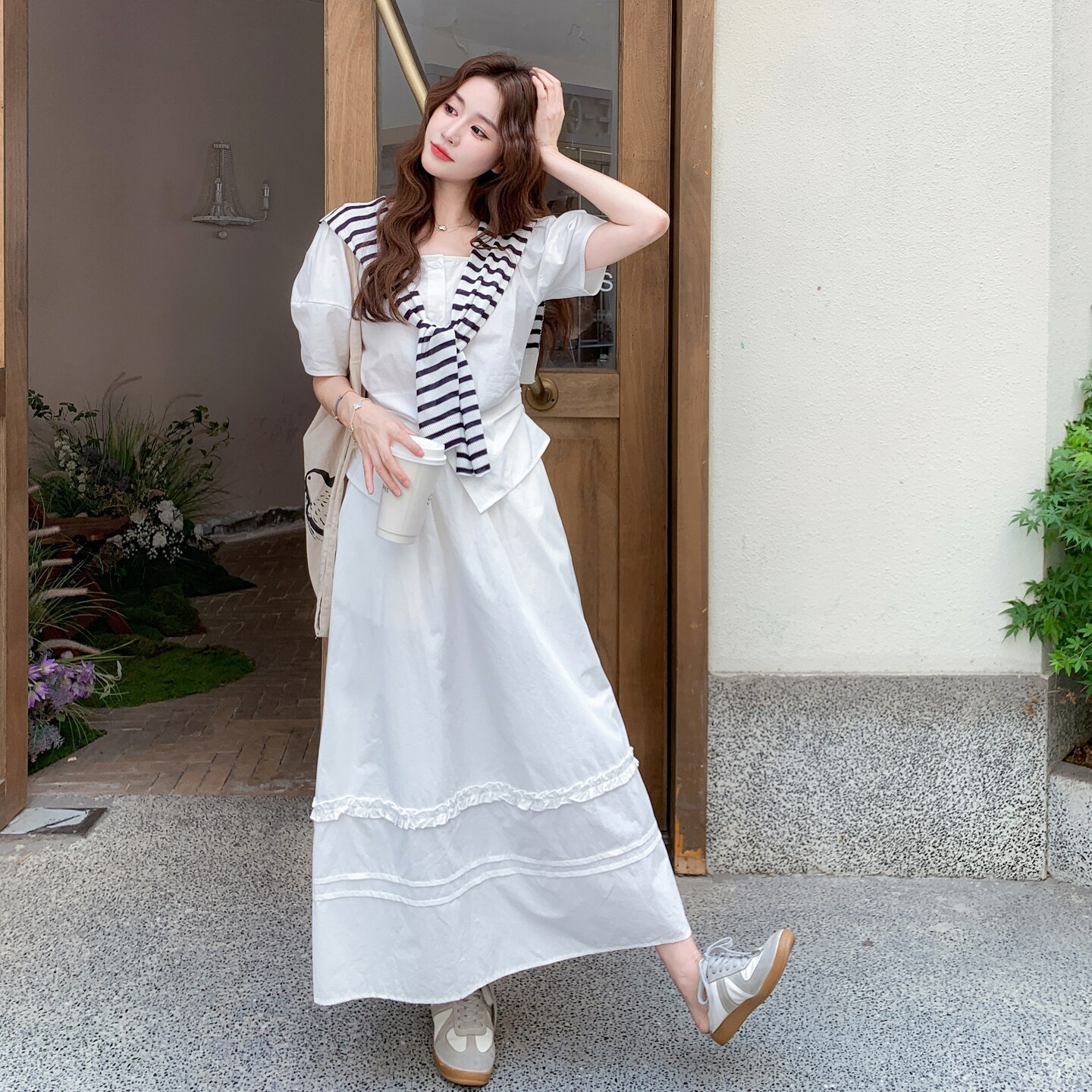夏日法式方领显瘦套装女2025新款松弛感披肩上衣花边半身裙两件套,女装套装/套裙,2C325