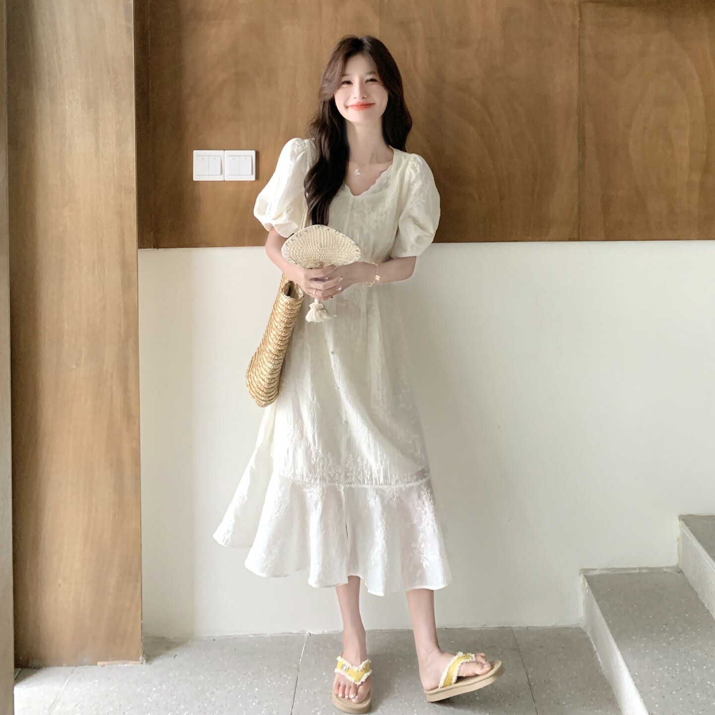法式温柔风米白色蕾丝连衣裙新款女夏季慵懒显瘦气质宽松遮肚长裙,女装连衣裙,2C218