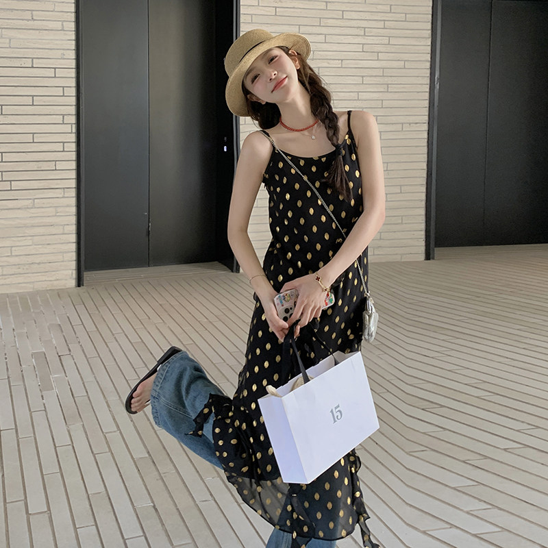 黑色设计感波点吊带连衣裙女夏季新款时尚高级感显瘦网红打底裙子,女装连衣裙,2C262