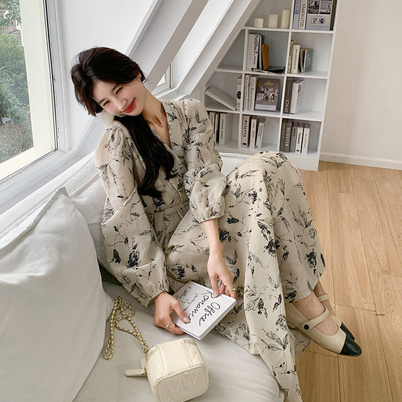 水墨画法式温柔风碎花长袖连衣裙女春秋2024新款设计感V领长裙子,女装连衣裙,2C207