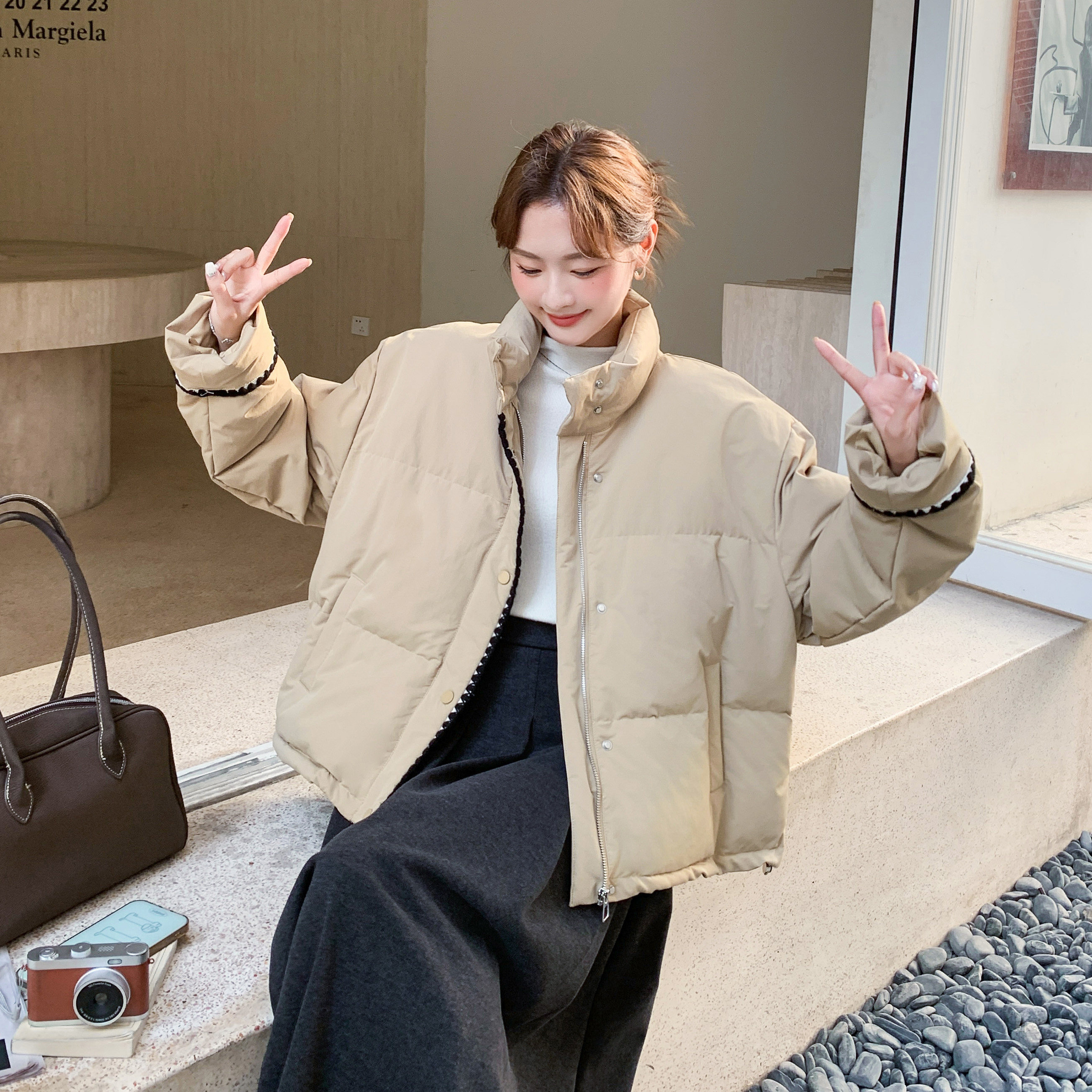 卡其色拼接淡人羽绒服外套女冬季2025新款高级感保暖白鸭绒面包服,女装羽绒服,2C122