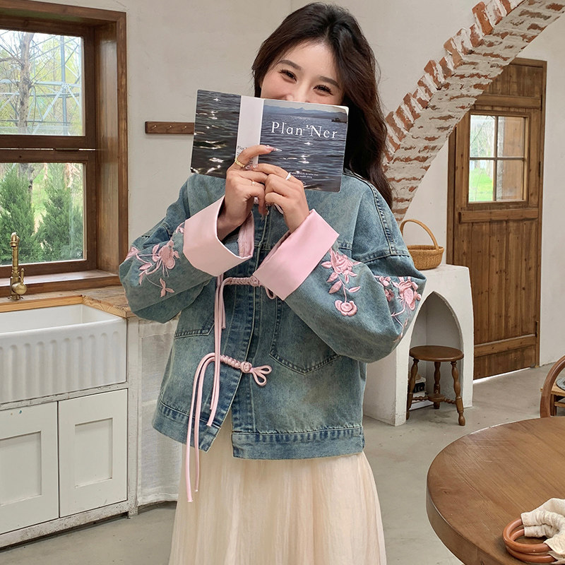 今年流行风牛仔盘扣短外套P135-K188,女装短外套,2C081