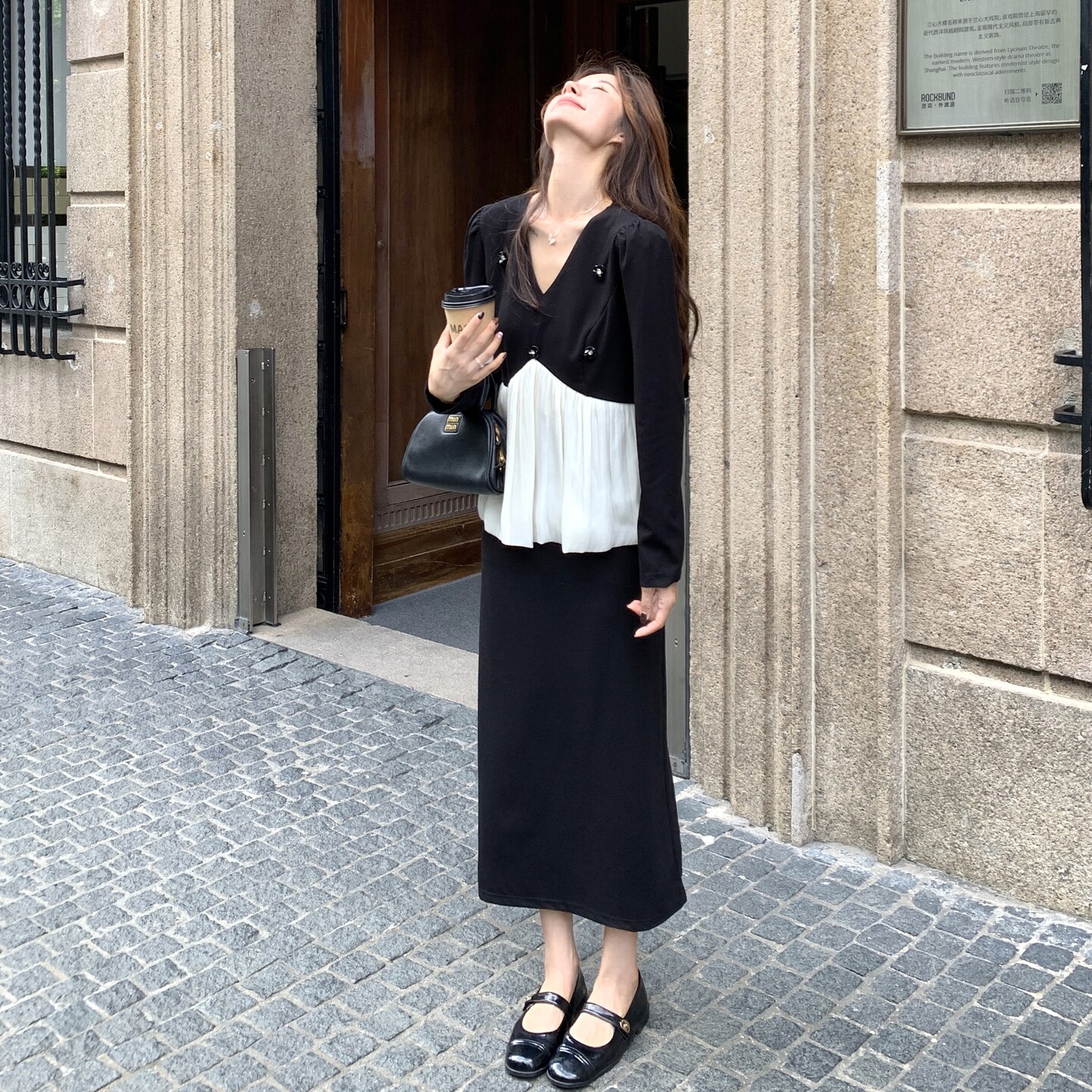 轻熟风穿搭黑色套装女初春秋超火好看高级感拼接上衣半身裙两件套,女装套装/套裙,2C098