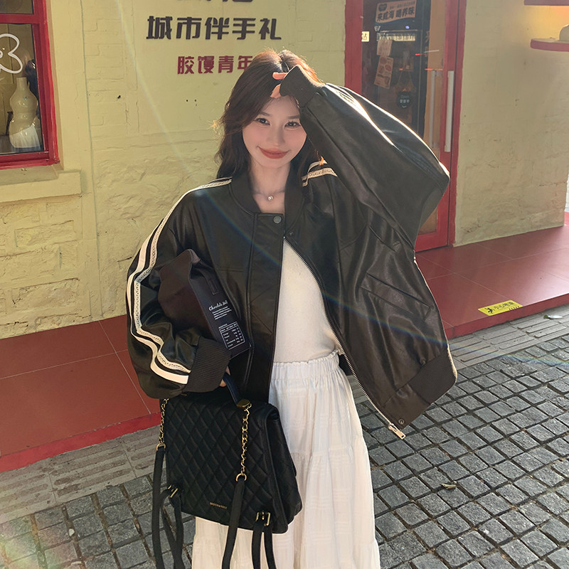 学院风PU皮黑色棒球服短外套女春秋2025新款超火好看机车夹克上衣,女装皮衣,2D035