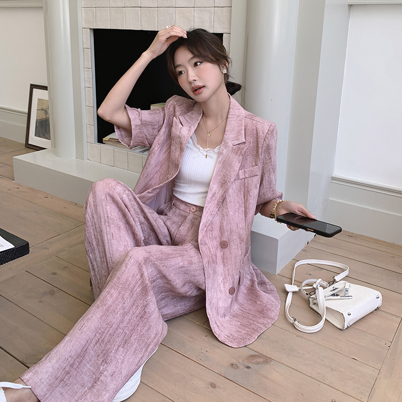 粉色条纹西装外套女2024秋季新款爆款炸街千金复古宽松丝绒小西服,女装套装/套裙,2C177