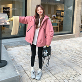 大量现货主推25冬工装派克羽绒服亮色外套女2D044-705-P225-K335，女装羽绒服，2D044