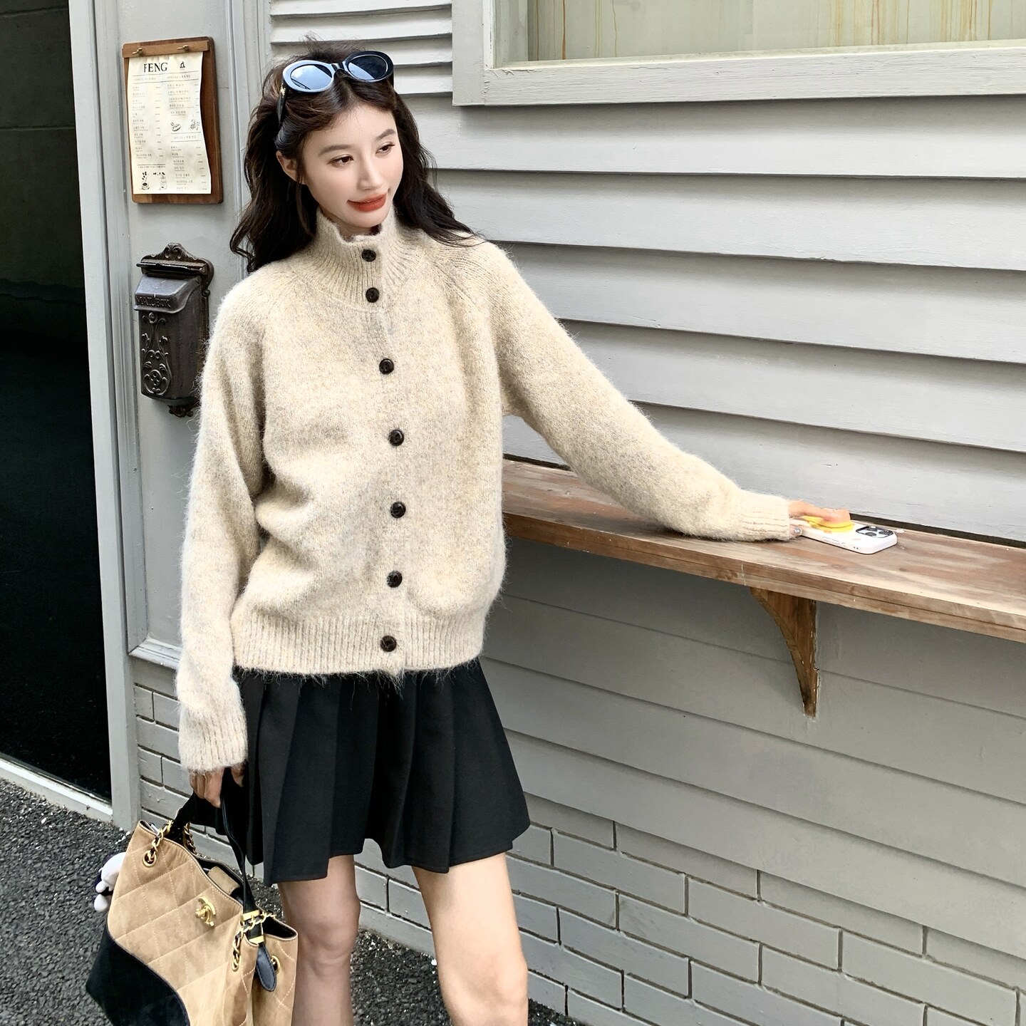 慵懒复古米色花线高领毛衣外套女秋季宽松单排扣翻领羊毛针织开衫,针织衫/毛衣,2C135
