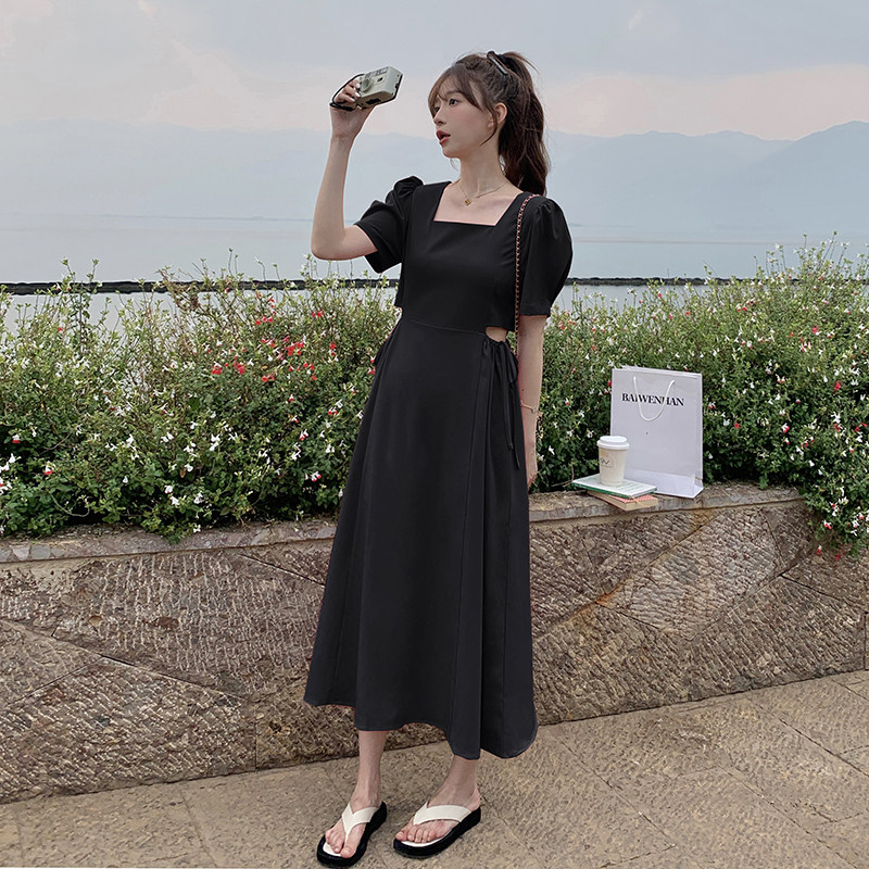 粉色温柔风方领连衣裙女2023夏新款法式小心机露腰设计感桔梗裙子,女装连衣裙,2C053