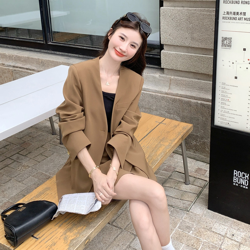 卡其色西装套装女秋季2025超火新款韩版宽松休闲小个子短裙两件套,女装套装/套裙,2C088