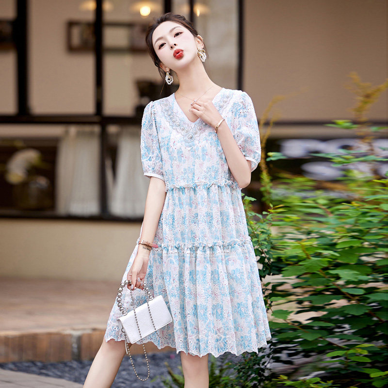 2025新款夏季女装V领钉珠气质显瘦减龄蕾丝泡泡袖连衣裙,女装连衣裙,丽莎妳雅