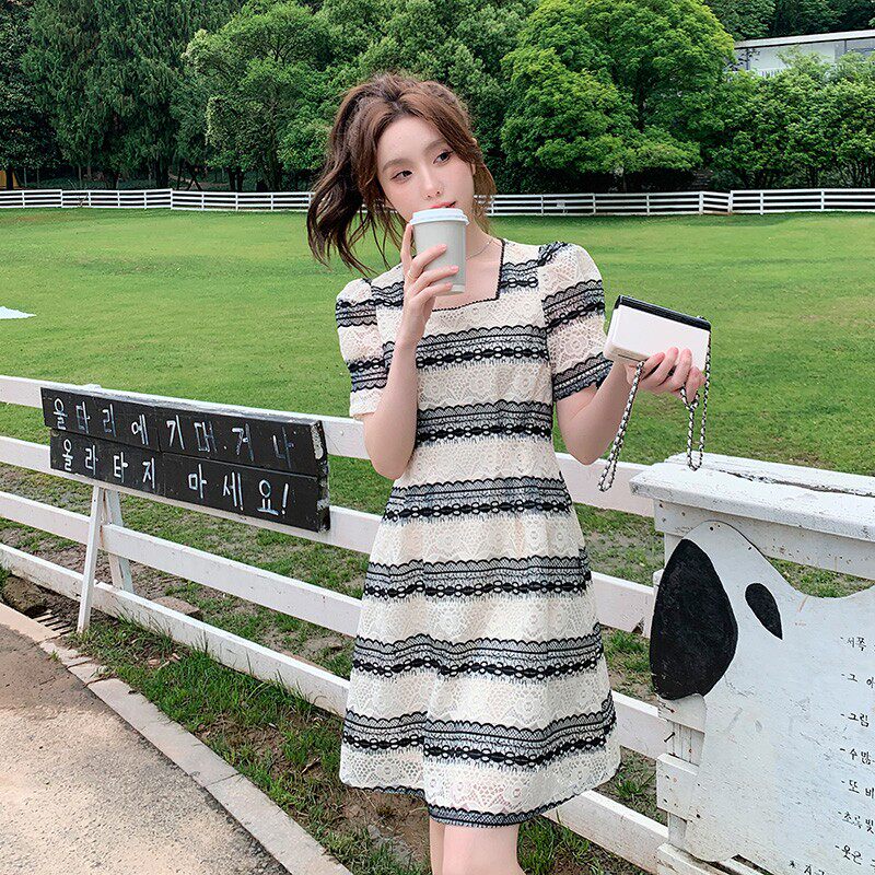 现货小香风设计感条纹镂空收腰蕾丝连衣裙A字裙2317P115K178图片