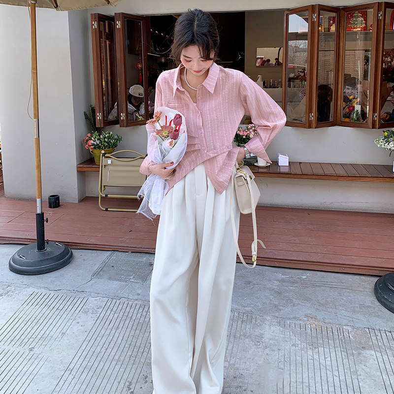 2025春季女装新款粉色不规则错扣亮片衬衫配时尚休闲宽松白色长裤,女装蕾丝衫/雪纺衫,2C233