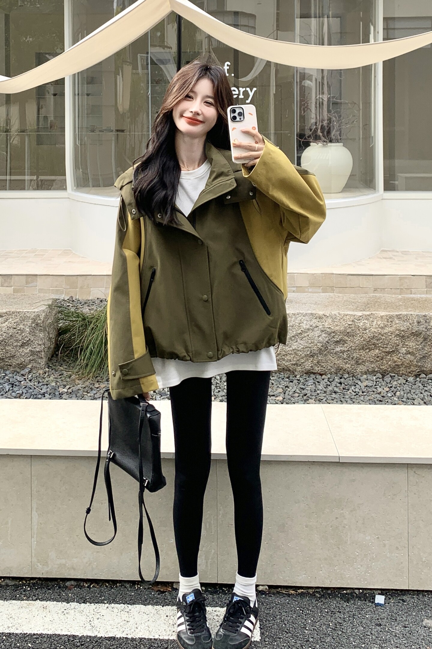 韩版时尚宽松休闲风百搭冲锋外套女秋季新款撞色拼接连帽夹克图片