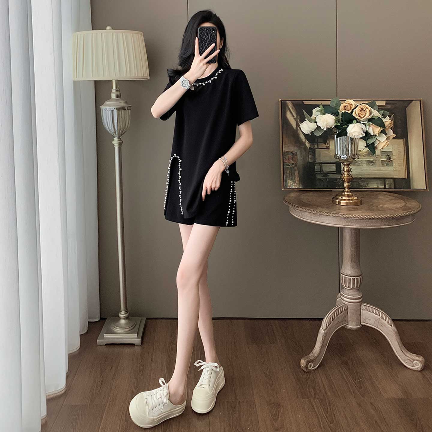 女夏季新款时尚潮流套装圆领钉珠设计侧开叉不规则上衣短裤两件套,女装套装/套裙,2C310