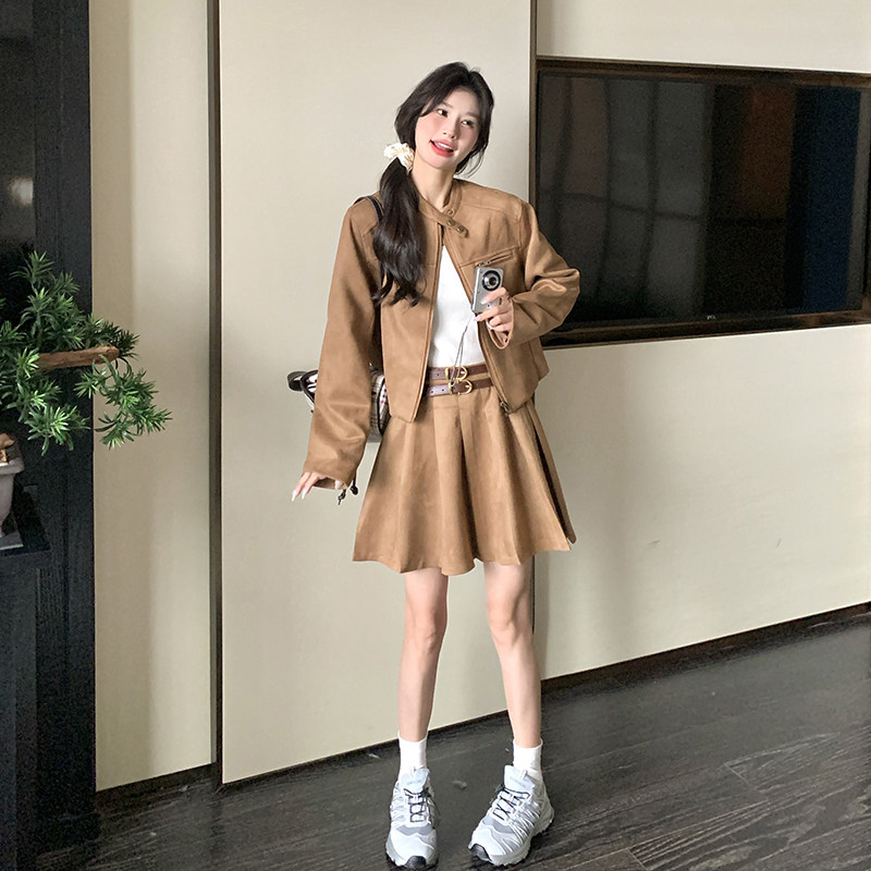 新品现货附买家秀高级感盐系穿搭+半身裙套装225A-P175-K248,女装套装/套裙,2C075