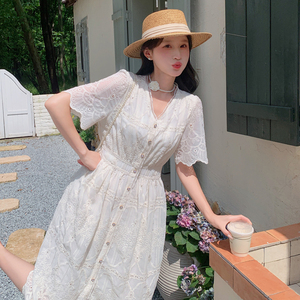 白色蕾丝连衣裙女夏2025新款法式收腰显瘦爆款流行绝美长裙小个子图片