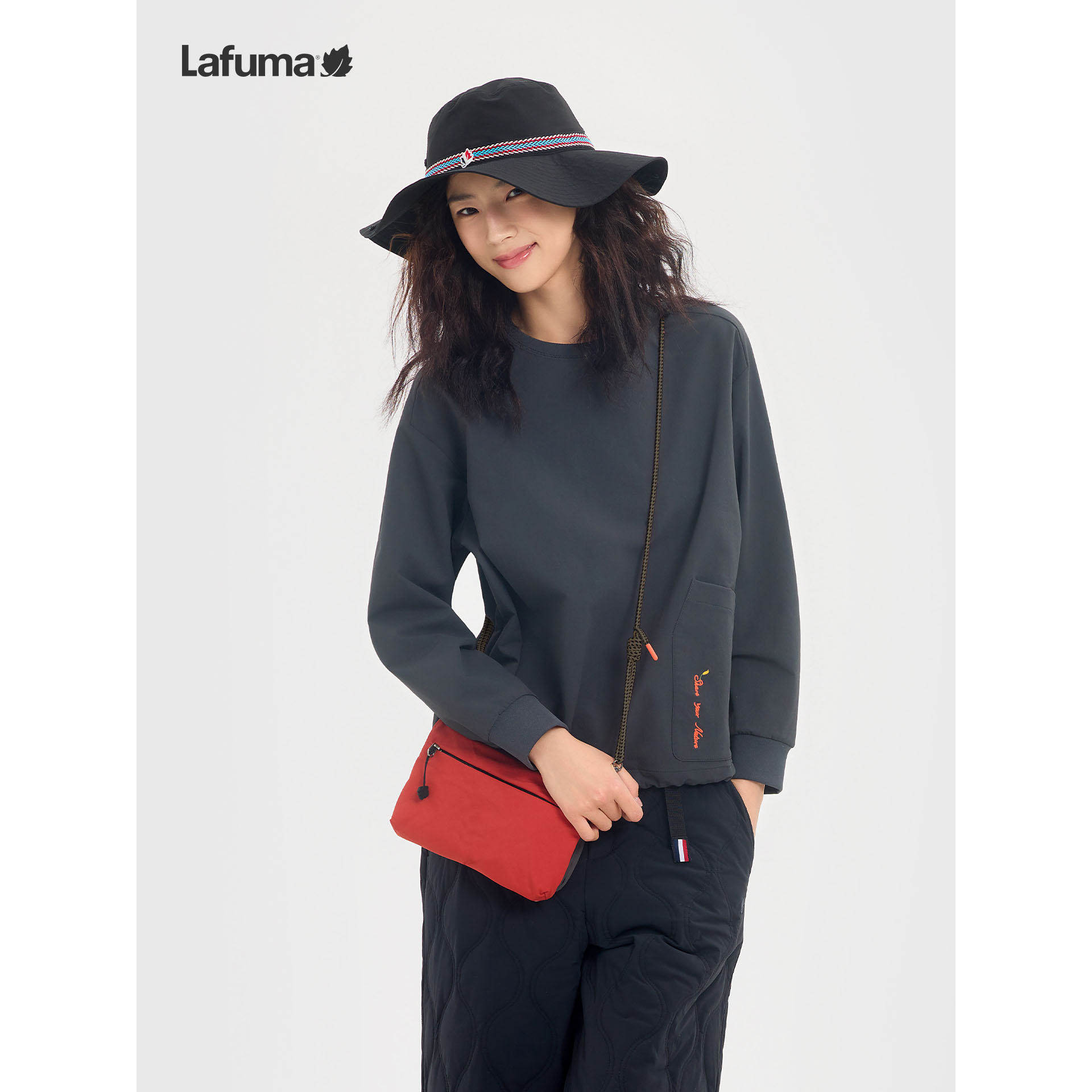 Le Feiye lightweight double-sided contrasting cross-body bag