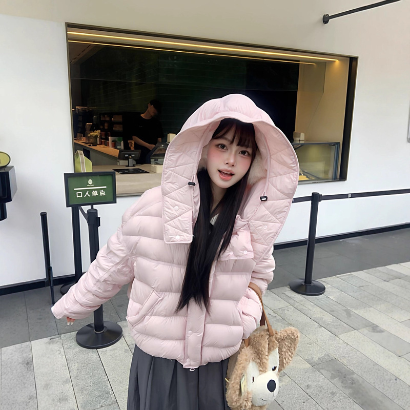 90% White Duck down Hooded Short Puffer Jacket for Women, Loose Fit with Curved Sleeves, Suitable for Petite Sizes
