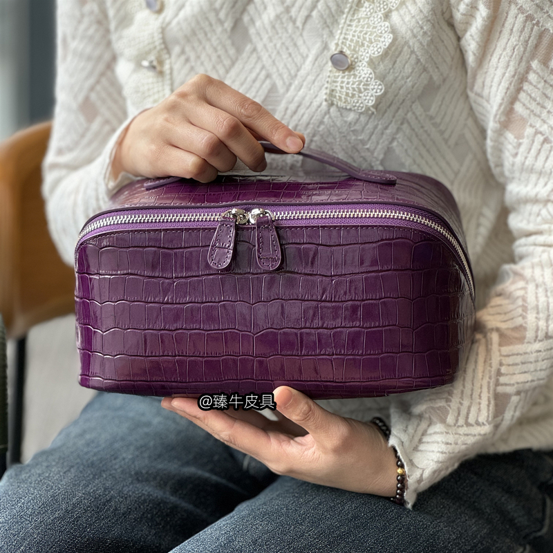Crocodile Pattern Genuine Leather Cosmetic Bag, Large Capacity First-Layer Cowhide Storage Bag, Practical Handbag, Business Trip Toiletry Bag
