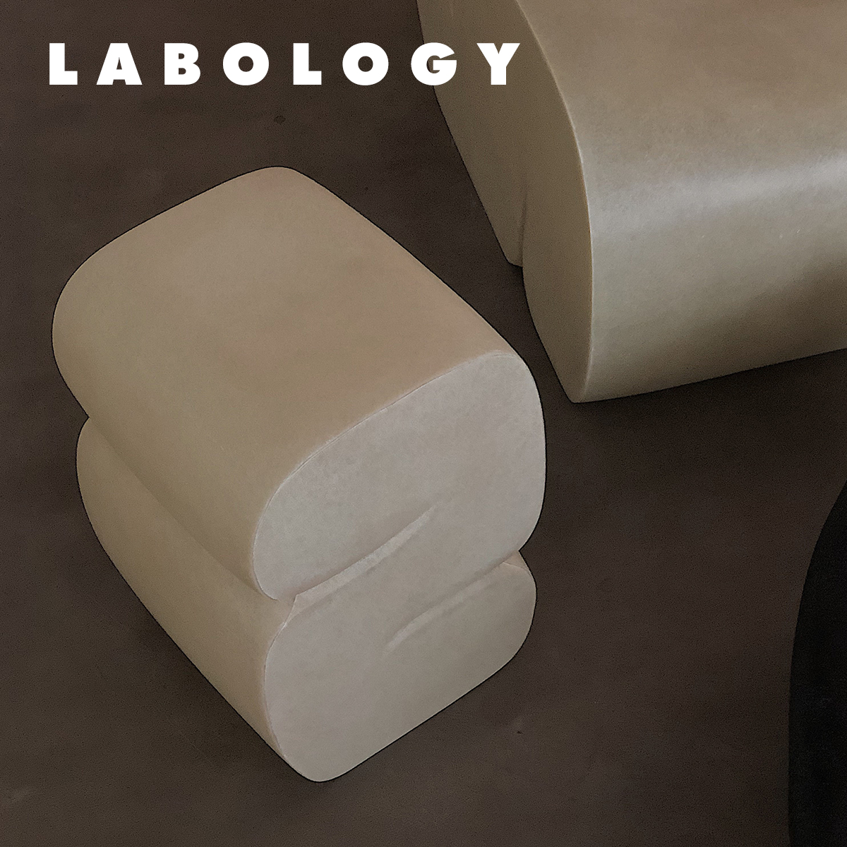 LABOLOGY New Products｜Kar's Stool Pier Designer Hang Feng Feng FRP Table Stool Living Room