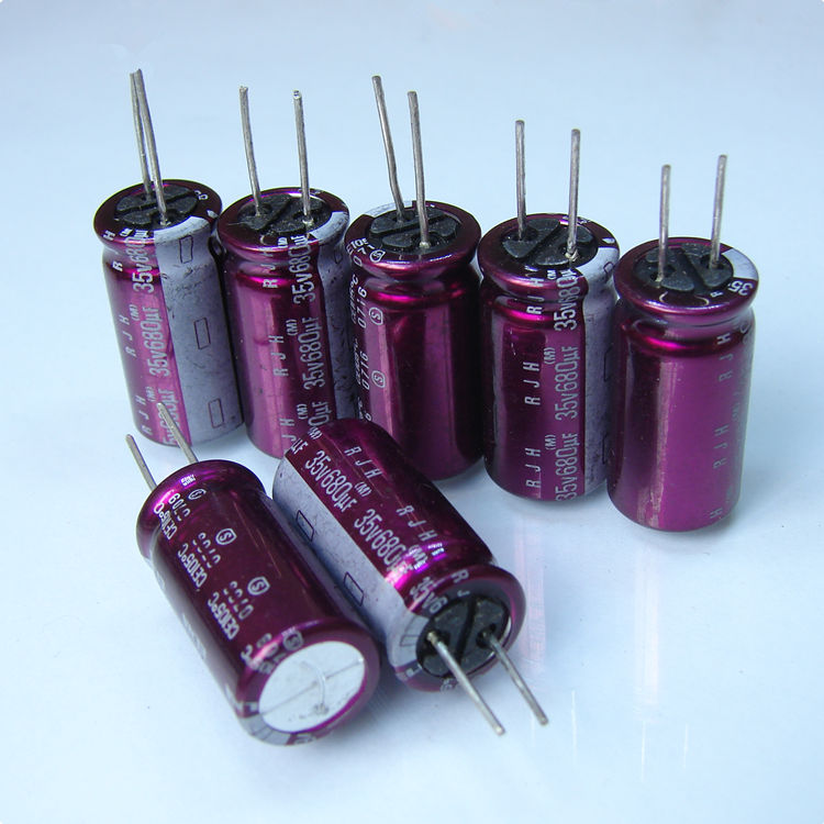 Import Thailand 680uF 35V ELNA RJH electrolytic capacitor Yienna 12 5x25mm