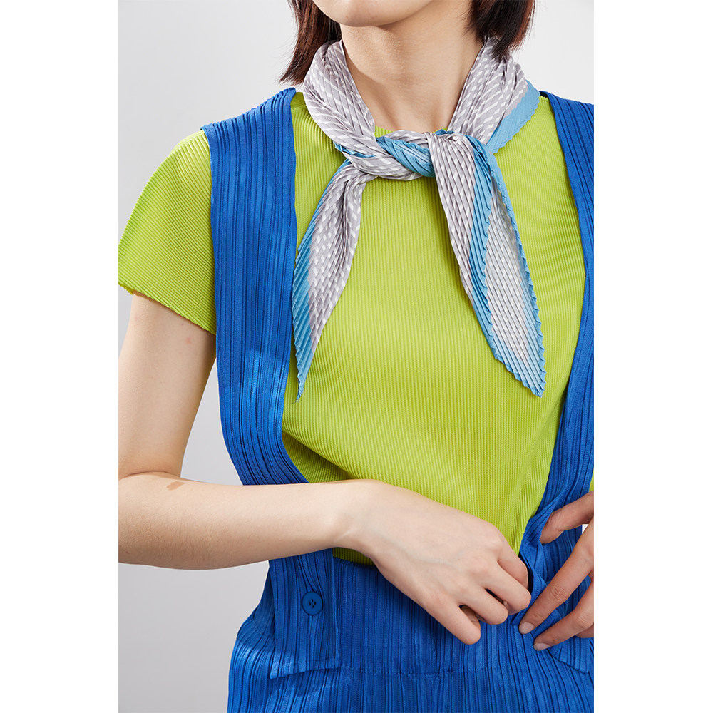 LAN VIVIER Master of Art Versatile Goods Three-dimensional Stretchable Pleated Square Scarf Chunyuan