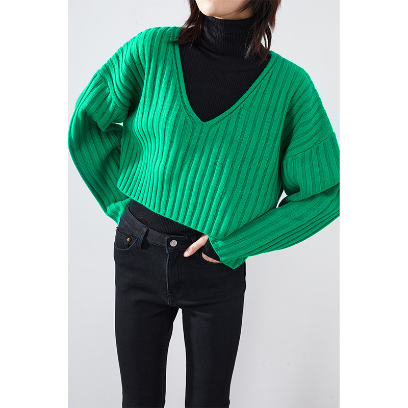 Literary niche design knitted sweater female pullover V-neck bottoming shirt cactus green pit strip loose inner wear