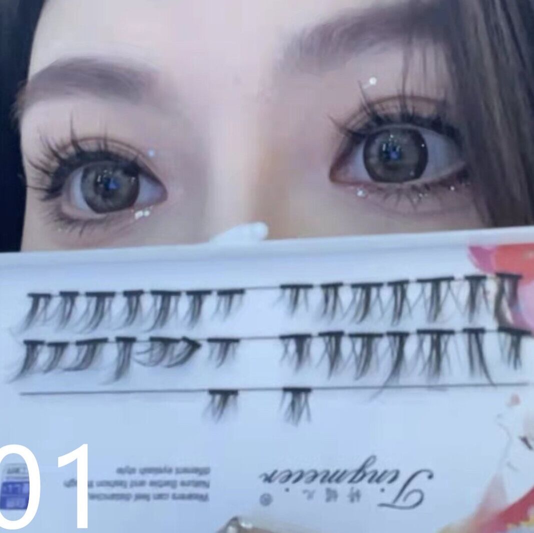 It's hard to escape the eyelashes, and the empathy is gone again. Tingmeier segmented false eyelashes cos little devil natural single cluster L01