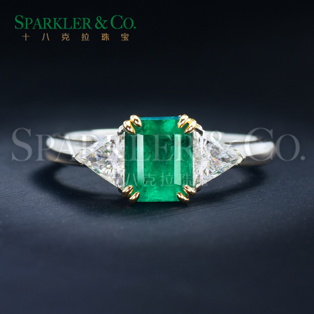 Eighteen carat jewelry (custom) emerald eight-prong set 18K two-color gold ring jewelry colored gemstone customization